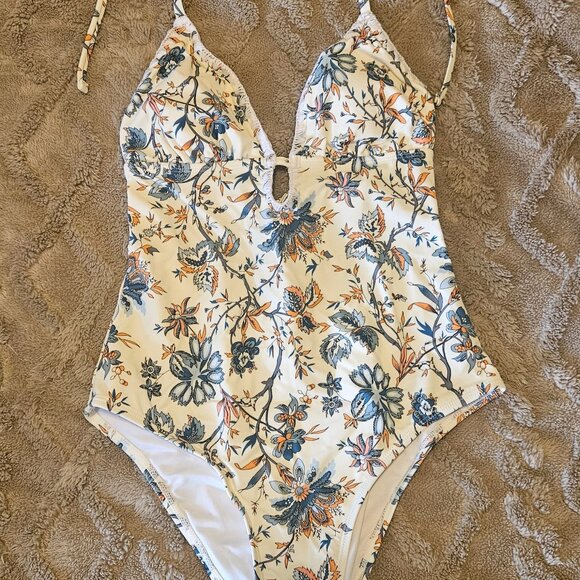 Cupshe one piece swimsuit - Picture 1 of 6